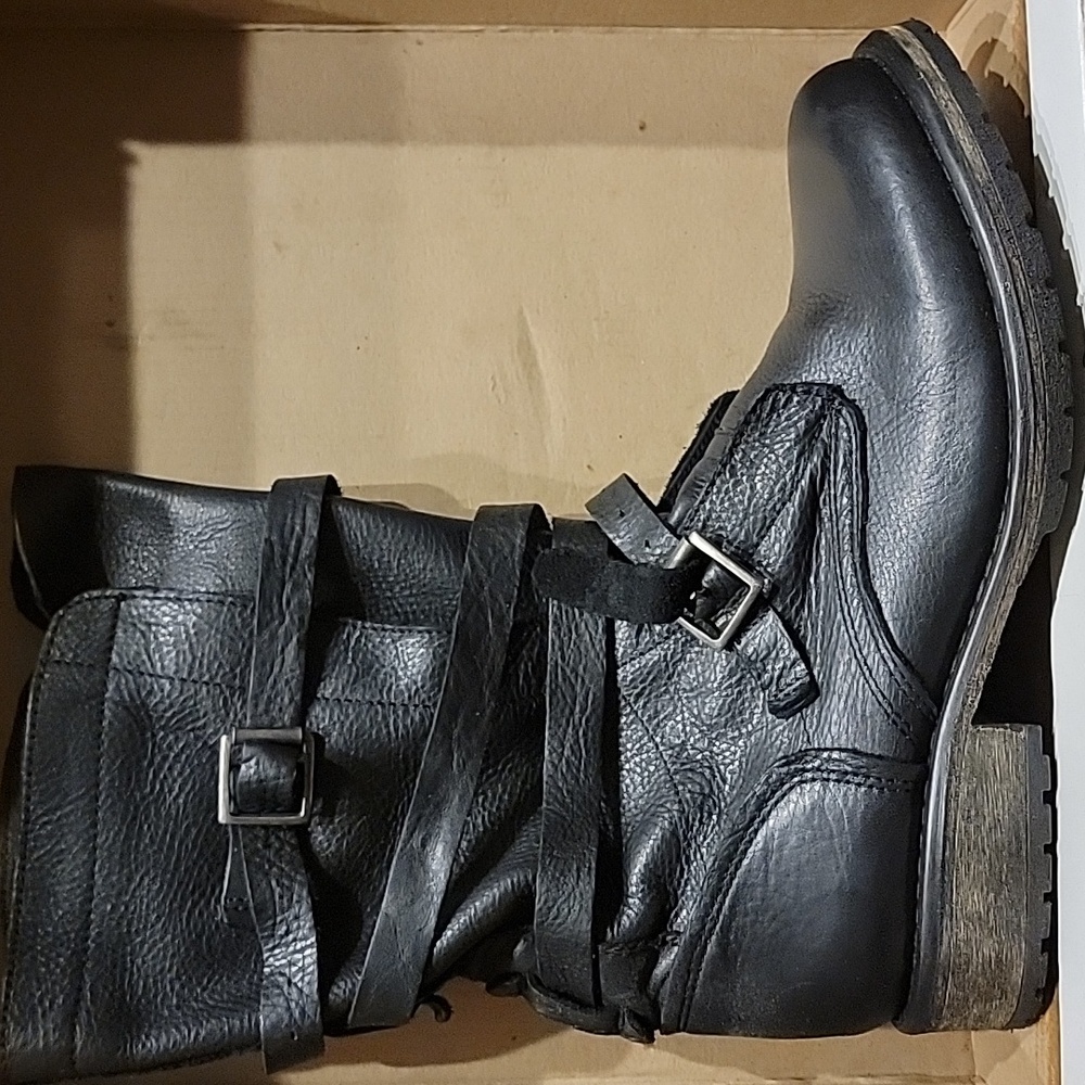 Steve Madden Bandit Black Leather Buckle Boots - Picture 2 of 6